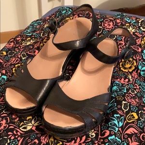 Dansko sandal size 8